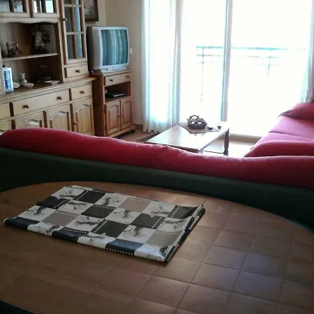 Apartamento Edificio Universidad Del Mar-yuste Solo Familias